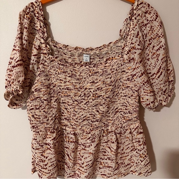 Old Navy Tops - Old Navy Red and Cream Puff Sleeve Peplum Blouse Medium Boho Summer Spring‎